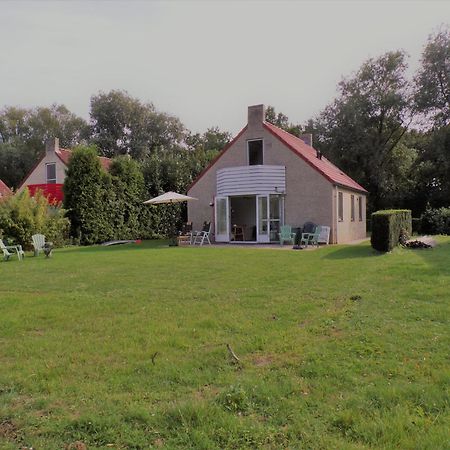 Gezellige Vakantiewoning Aan Het Water In Ewijk - Recreational Only No Workers Buitenkant foto