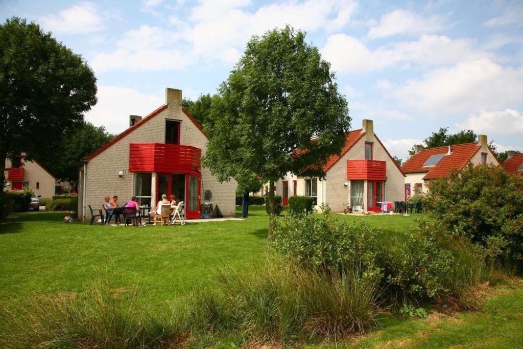 Gezellige Vakantiewoning Aan Het Water In Ewijk - Recreational Only No Workers Buitenkant foto