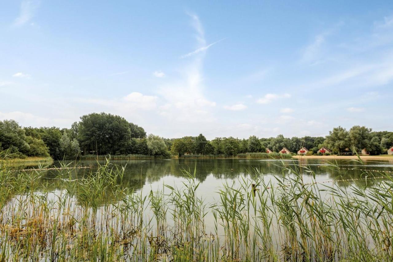 Gezellige Vakantiewoning Aan Het Water In Ewijk - Recreational Only No Workers Buitenkant foto