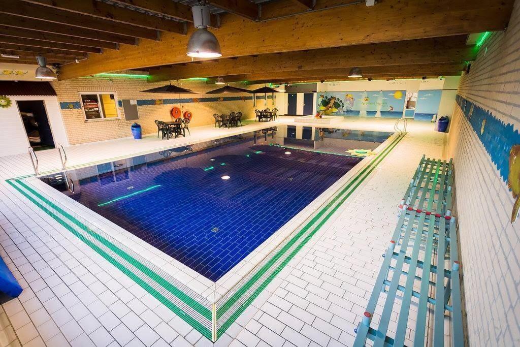 Gezellige Vakantiewoning Aan Het Water In Ewijk - Recreational Only No Workers Buitenkant foto