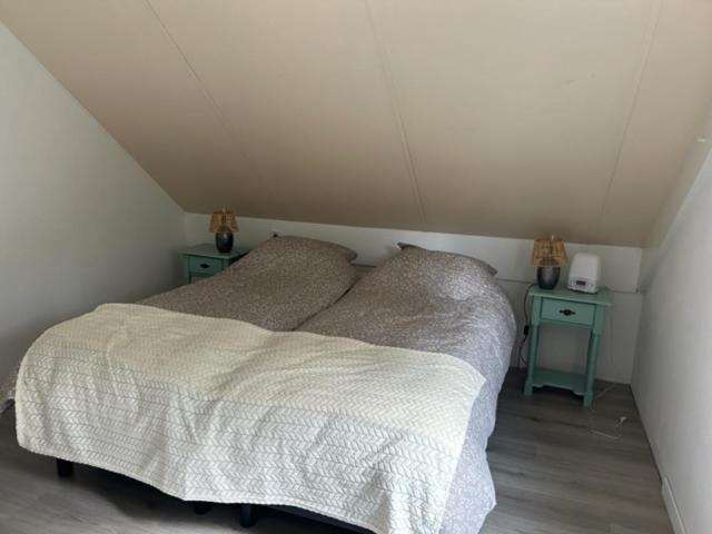 Gezellige Vakantiewoning Aan Het Water In Ewijk - Recreational Only No Workers Buitenkant foto